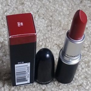 MAC Matte Lipstick Chilli NIB